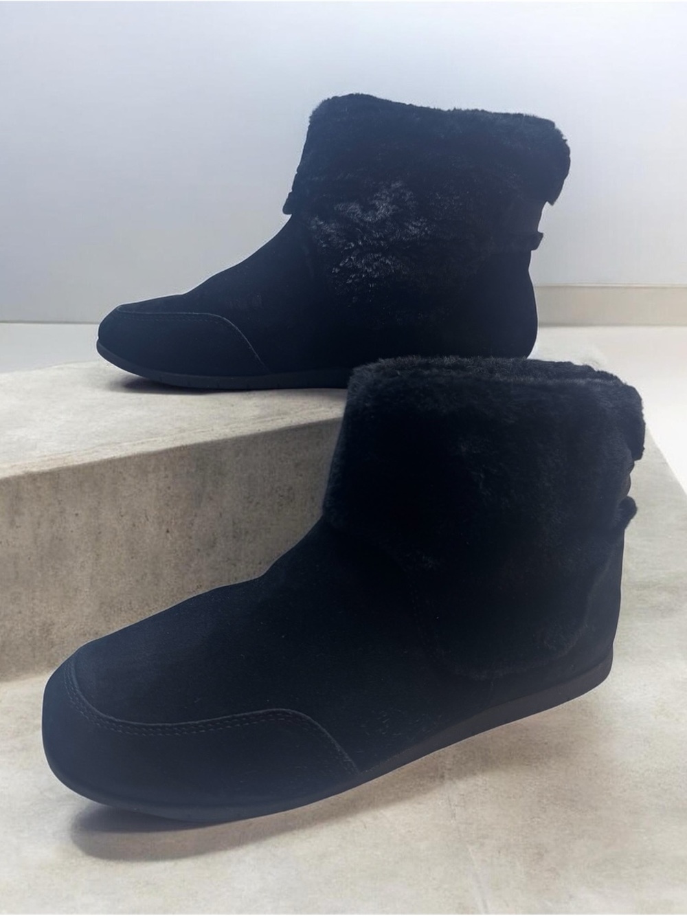 Vionic Suede Faux Fur Slipper Boots Maizie Black - Medium
